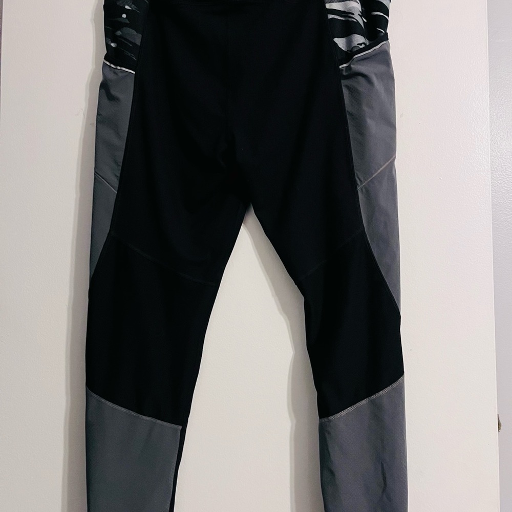 Athleta‎ Black/gray leggings 1X
